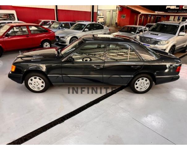 Foto de MERCEDES BENZ 300E 1989/1990
