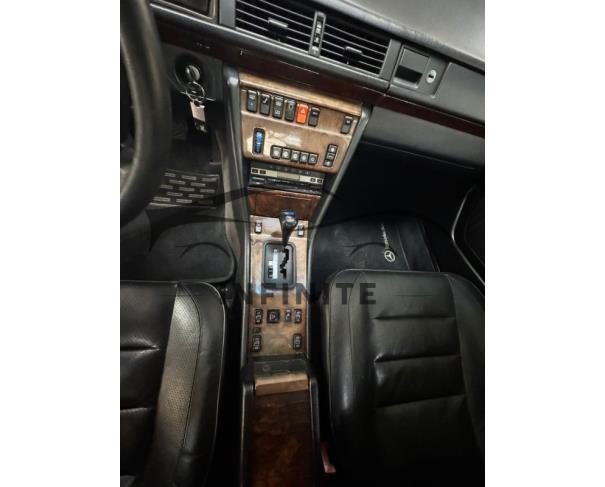 Foto de MERCEDES BENZ 300E 1989/1990