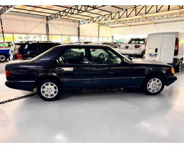Foto de MERCEDES BENZ 300E 1989/1990